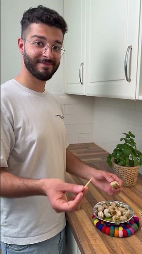 French Manners: How to eat snails 🐌🇫🇷
