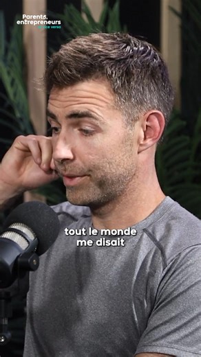 Corail Médias 🪸 Podcasts pertinents & percutants on Instagram: "« Pourquoi tu fais ça ? Prends-toi une job comme tout le monde » Sans le support de ses parents, Mathieu Ferland n'aurait probablement pas lancé V2 Cloud... et s'il l'avait fait, il n'aurait pas persévéré autant qu'il ne l'a fait pour continuer de faire vivre ce projet dans lequel il croyait tellement."