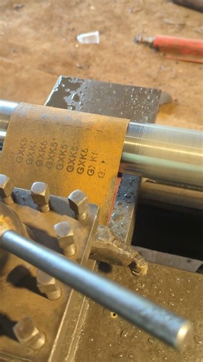 Fixing the Excavator Cylinder Rod.