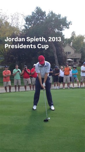 Check this grip. This was the original Jordan Smith grip, which was very different. Except that he won everything! You have to zoom in to see it!! @jontmclean @jordanspieth @presidentscup #golf | Jim McLean