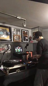 333K views · 3.5K reactions | The Real Kid Capri and Funkmaster Flex have been beefing this week. Flex was talking trash for 5 hours last night on his show on Hot97, which brought on this hour long breakbeat session from Kid Capri's studio on his Instagram Live. Flex has yet to respond on the turntables. | Skratch School | Facebook