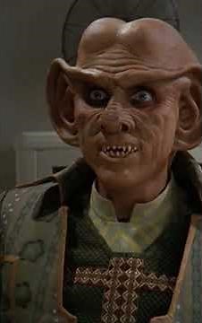 Quark Rom and Nog are stuck on Earth in the past and can't communicate - Star Trek Deep Space Nine