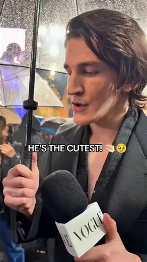 Ewan Mitchell Brings Aemond Targaryen to Life