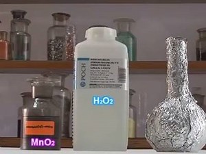 327 reactions · 285 shares | Magical chemistry experiments: Hydrogen peroxide Decompose in presence of Manganese (iv) oxide | Chemistry lovers | Facebook