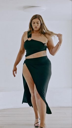 Stylish Curvy Fashion Try On Haul | Pink Lace, Black Lace, Leg Showing Outfits