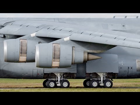 Gigantic US C-5 Galaxy Uses its Powerful Reverse Thrust to Reverse