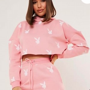 Playboy All- Over print cropped hoodie