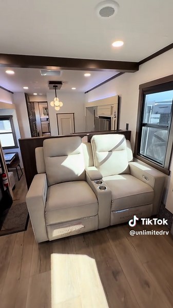 Cedar Creek 370 FL: Spacious 41ft Fifth Wheel Review