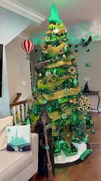 ⚙️💚 Gearing up our Emerald City Wicked Inspired Steampunk Christmas Tree