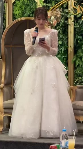 河北彩伽の美しさとファンとの特別な瞬間
