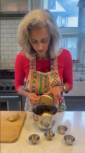 Crispy Spiced Gingersnap Cookies | Holiday Baking Recipe 🍪🌶️