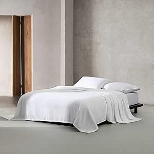 Calvin Klein - Twin Blanket, Soft Plush Bedding, Medium Weight Bed Blanket (White, Twin)
