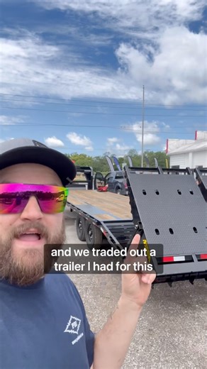 Hooking us up with a new Trailer‼️ #trucks #trucking #trucker #truckdriver #peterbilt #scania #kenworth #semi #largecarmafia #dodge #diesel #dieseltrucks #dieselpower #dieselmechanic #diesellife #righttracksystem #stance #power #speed #trending #viral | Bruce Wilson