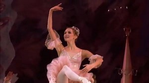"The Nutcracker" - one of the most beautiful ballet fairy tales! Performing on stage at the Mariinsky Theatre in Saint Petersburg, Russia. Up on stage - Alina Somova - the prima ballerina of the Mariinsky Theatre. Самый cказочный рождественский балет "Щелкунчик" на сцене Мариинского театра. Кульминация великолепной постановки балета П.И. Чайковского. В роли Мари - Алина Сомова, прима-балерина Мариинского театра. | St Petersburg Guide