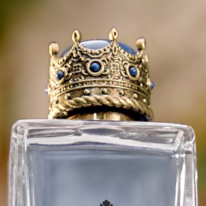 Enjoy the authentic woody aromatic scent of K by Dolce&Gabbana Eau de Toilette. #DGBeauty #KbyDolceGabbana #OwnYourCrown | Dolce & Gabbana