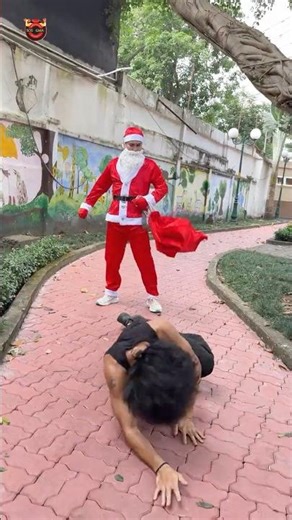 Ông già Noel dạy cho tên côn đồ bài học 3275