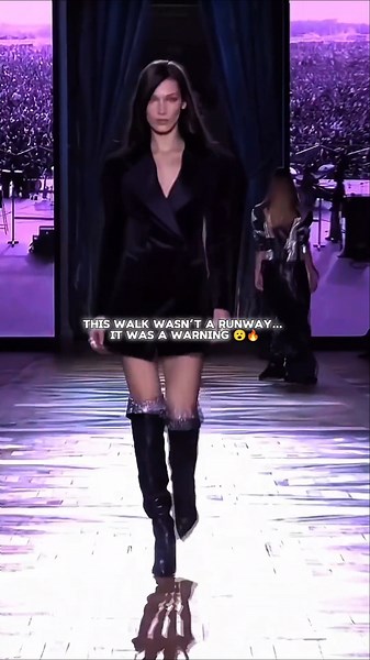 Bella Hadid's Redemption FW19 Walk Was PURE PERFECTION! 🔥👑 #shorts