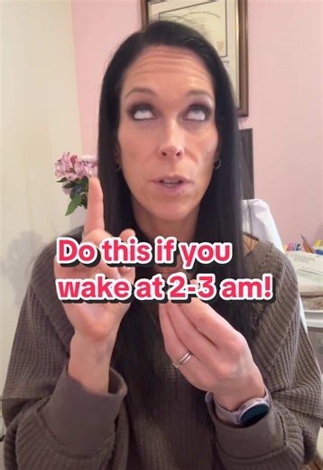 So, why would a quick 30-second eye-movement drill actually help you fall back asleep when you’re wide awake at 2 or 3 in the morning? Here’s the gist: your eyes are basically plugged straight into the parts of your brain that handle stress and relaxation. The muscles that move your eyes have a direct line to your brainstem, and that connects to the vagus nerve—think of it as the main freeway for your parasympathetic nervous system, the one in charge of putting you into “rest and digest” mode. W