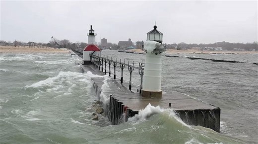 'Massive' waves slam Michigan lighthouse as lake effect snow moves in