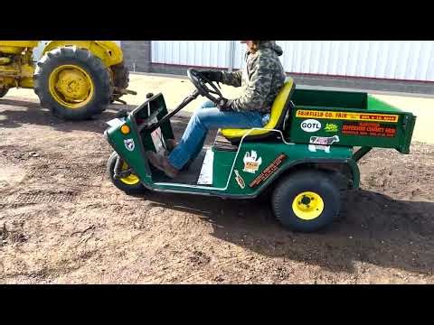 EZ-GO 3 Wheel Golf Cart