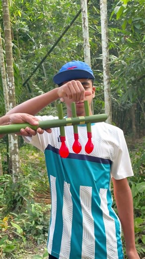 Blowing up science with this bamboo balloon experiment! 🔥#BalloonExperiment #CreativeScience #DIYFun