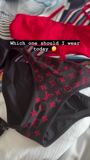 Hmmmmm 🤔 #pooloutfit #summerfashion #stylist | Stylist Shun Melson