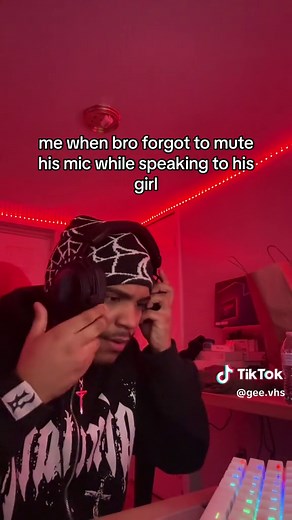 Funny Moment When Friend Forgets to Mute Mic While Talking to His Girlfriend