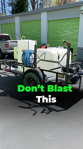 How to Remove Oxidation from Vinyl Siding | Soft Wash Restoration for High-Ticket Pressure Washing