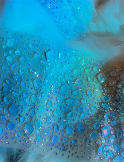 ILONA BUGAEVA COSPLAY ✨ MAKEUP on Instagram: "❄️QUEEN OF ICE❄️ which pic is going to your heart? The most sparkling set of 2025! This gorgeous outfit is decorated with gems by me – 8 types of rhinestones of 3 shades of ice: crystal opal, aquamarine and light sapphire – how do you think – how many rhinestones did I used here? Have you already started your holidays?🩵 I guess I’ll put my phone down only on 31st of December in 2 hours before the New Year, as it was last year🥹 #emmafr