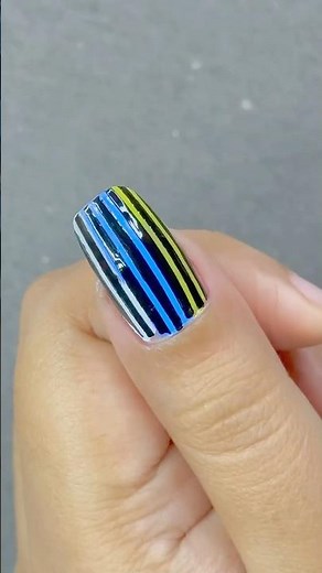Striping nail art #nailinspo #nailart #tutorial #nails #nailartideas #nailarttutorial #naildesigns