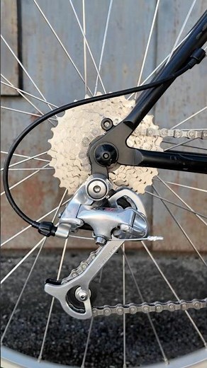 Retro rear derailleur in action: Shimano STX RC 8 speed