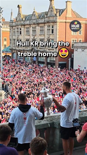 Were you there? 🤩 After Hull KR’s Super League Grand Final victory on Saturday — sealing an incredible treble — the city turned red and white as fans filled Queen Victoria Square to welcome them home! Open-top buses carried the team from Sewell Group Craven Park to Hull City Hall, where thousands cheered them on during an unforgettable celebration. ❤️🎉 | Hull What's On