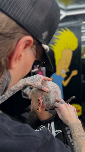 HoodRat on Instagram: "For the homies by the homies 💈🫱🏼‍🫲🏽💉🩸 • @babylissprobarber • #barber #atlantabarber #georgiabarbers #georgiabarber #georgiabarbershops #georgiabarbershop #tattoos #atlantatattooartist #tattoo #athens #athensga #athensbarber #dacula #skinfade #athensbarber #straightrazorshave #straightrazor #hottowelshave #barbershopconnect #babylisspro #babyliss4barbers #georgiatattooartist #artwork #artist #athensgatattooshop #allegoryink #bishoprotary #neogrips"