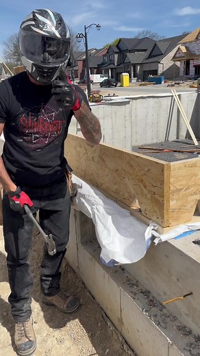 😂😂😝#worklife #worklifebelike #constructionlife #funnyconstruction #framinglife #funny #bikelife #biker #safetyfirst #😝