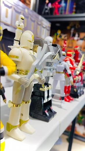 Kakuranger & Alien Rangers weapons are just in for the battle borgs