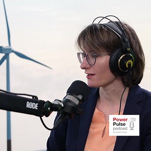 A new #PowerPulse episode is out! 🎧 “Bright, clean, and colorful"—that's how Claire Carmona describes our high-voltage factory in Zurich, Switzerland. 🏭Factories are more than what meets the eye. They are vibrant hubs of innovation and creativity, a place where the future takes shape. If you’re interested to know how innovations like #EconiQ switchgear are built, listen to the Power Pulse episode: The wonders of a switchgear factory. Listen now: https://www.hitachienergy.social/P8P Know more: 