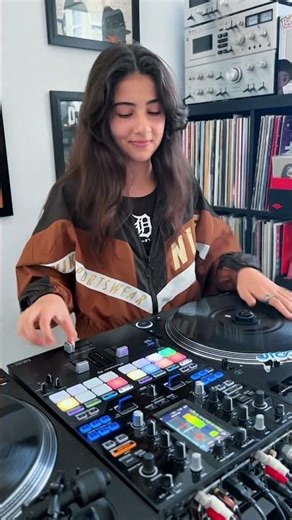 Daily scratch practice 🎚️🔥 #djmichelle #scratchdj #scratch #scratching