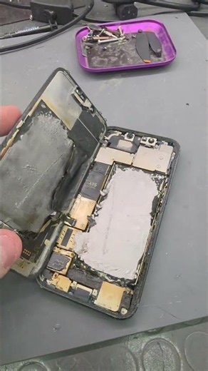 Burnt iPhone 13: attempting data recovery #iphone13 #datarecovery #shorts