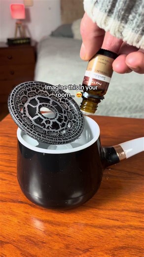 Is it just me, or does this pipeshaped humidifier officially complete the vibe? ☁️✨#diffuser