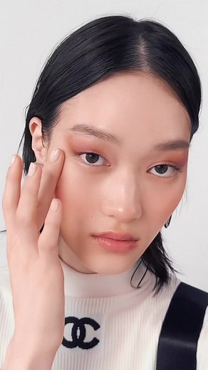 A FRESH STEP IN YOUR CHANEL MAKEUP ROUTINE - LES BEIGES WINTER GLOW ❄️ #WinterGlow #CHANELBeauty #BeautyTok