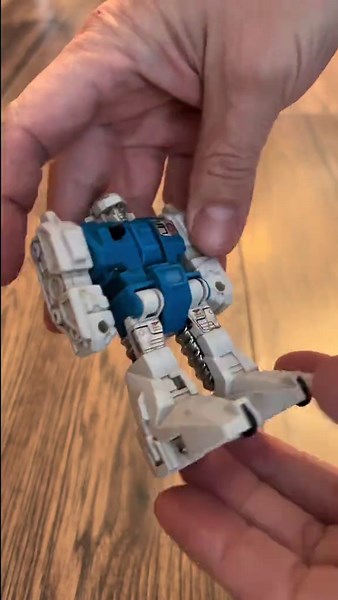 Transformers Jumpstarters: A Nostalgic 80s Toy Experience