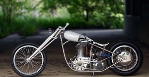 Watch: Kickstarting a 1,700cc single-cylinder chopper ain't easy