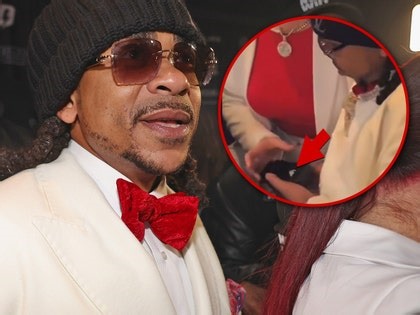 Max B Gets Out Of Prison, Immediately Proposes to Longtime Partner, on Video
