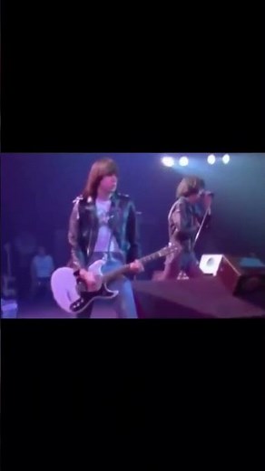 JOHNNY RAMONE: Fastest downpicker of the 70's? #johnnyramone #ramones