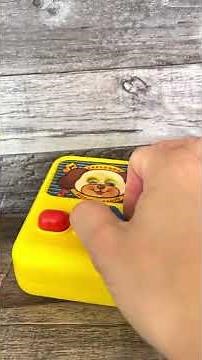 Shelcore Wind-Up Musical Radio Baby Toy Musical Lullaby Puppy's Eyes Move 1990