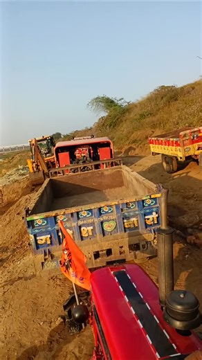 #Ⴆαʝαɾι_Mαϝιყα💪🚨😈🫵 on Instagram: "#bajarimafia🦅🚨😎✌️ #mahindra275di🔥💪👑❤️ #mahindralovers🤩👊"