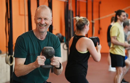 Statt dicker Muskeln: „Bewegung beginnt im Gehirn“ – Kölner Fitnessstudio setzt auf Neuroathletik
