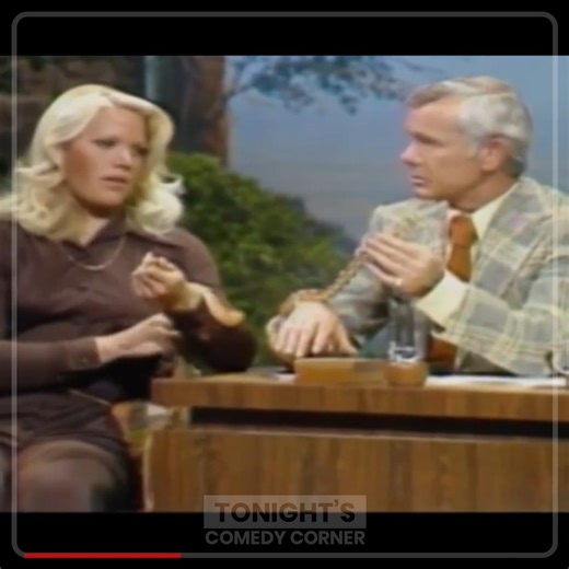 Joan Embery Surprises Johnny Carson with a Corn Snake 🐍😲 | The Tonight Show Classic 🎥 - #johnnycarson #joanembery #tonightshow #comedy #funny | Tonight's Comedy Corner