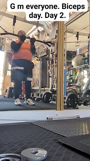 G m everyone. Biceps day. Day 2. | Cesar Rodriguez