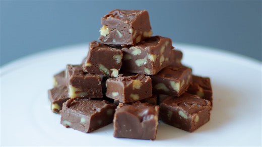 How to make traditional fudge | Creamy old fashioned fudge recipe